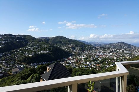 Photo of property in 19 Landsdowne Terrace, Karori, Wellington, 6012