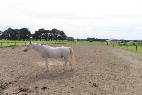 Photo of property in 490 Maharahara Road, Dannevirke, 4972