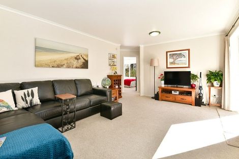 Photo of property in 9 Robinia Place, Snells Beach, 0920