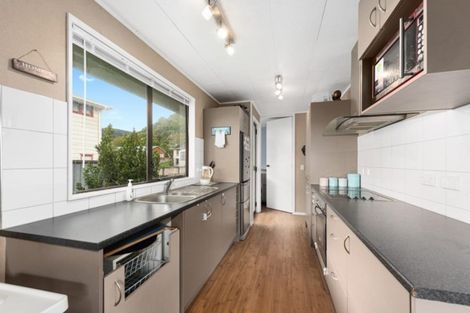 Photo of property in 92 Gillespies Road, Birchville, Upper Hutt, 5018