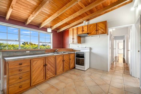 Photo of property in 46a Farquhar Road, Glendene, Auckland, 0602