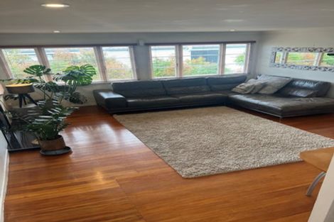 Photo of property in 2/25 Wolsley Avenue, Milford, Auckland, 0620