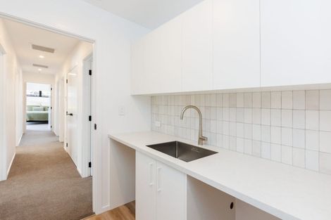 Photo of property in 4a Bristol Crescent, Roslyn, Palmerston North, 4414