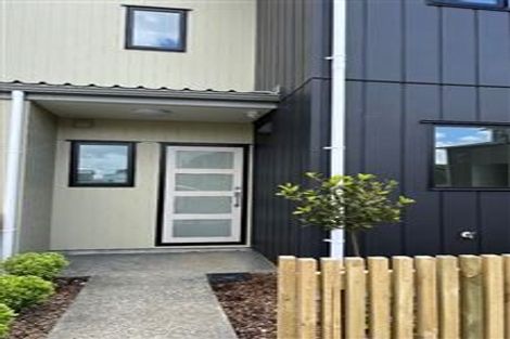 Photo of property in 35 Eileen Newey Place, Henderson, Auckland, 0612