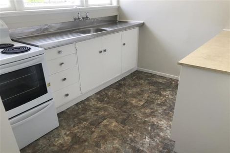 Photo of property in 1/82 Swaffield Road, Papatoetoe, Auckland, 2025