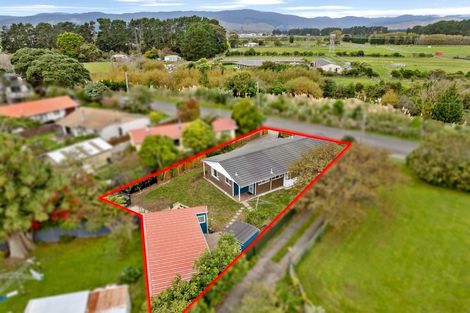 Photo of property in 9 Old Coach Road South, Otaki Beach, Otaki, 5512