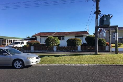 Photo of property in 15 Lewis Street, Glenview, Hamilton, 3206