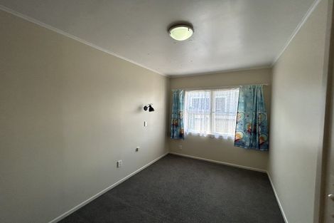 Photo of property in 2/204 Lyndon Road West, Hastings, 4122