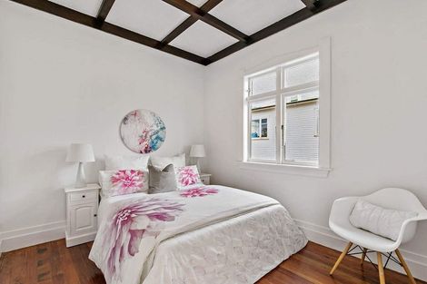 Photo of property in 118a Hutchinson Avenue, New Lynn, Auckland, 0600