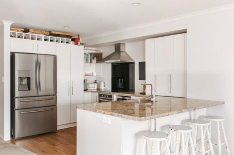 Photo of property in 25 Grove Avenue, Mount Maunganui, 3116