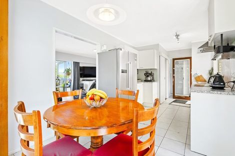 Photo of property in 22 Redwood Drive, Massey, Auckland, 0614