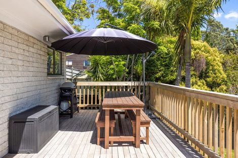 Photo of property in 1/92 Saddleback Rise, Murrays Bay, Auckland, 0630