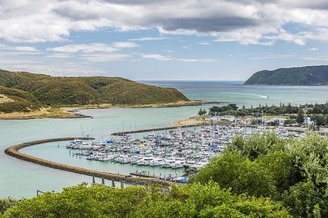 Photo of property in 45 Kiriwai Road, Paremata, Porirua, 5024