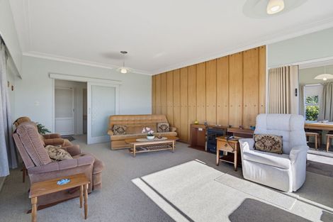 Photo of property in 5 Conifer Lane, Mangere Bridge, Auckland, 2022