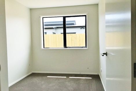 Photo of property in 63 Clarks Beach Road, Clarks Beach, 2122