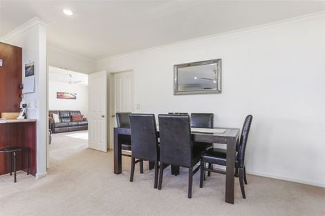 Photo of property in 52 Highfields Terrace, Henderson, Auckland, 0612