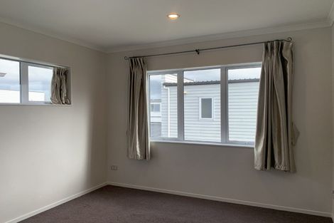 Photo of property in 16 Tarapiroe Avenue, Takanini, 2112