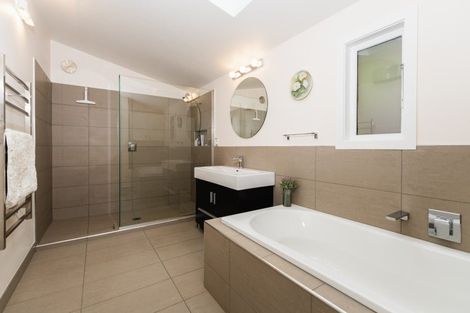 Photo of property in 56 Norfolk Street, Saint Clair, Dunedin, 9012