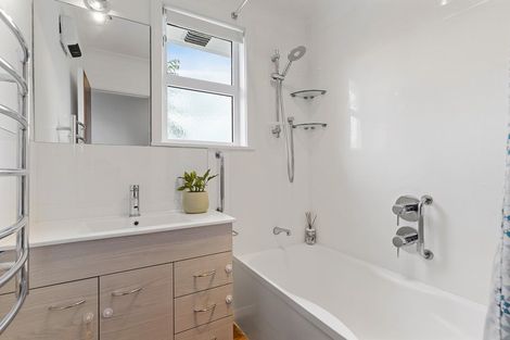 Photo of property in 39 Aliford Avenue, One Tree Hill, Auckland, 1061