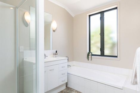 Photo of property in 26 Magnolia Drive, Springlands, Blenheim, 7201