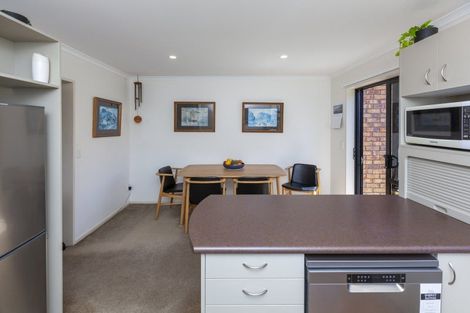 Photo of property in 10 Sams Way, Raumati South, Paraparaumu, 5032