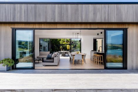 Photo of property in 1371 Taieri Mouth Road, Taieri Mouth, 9091