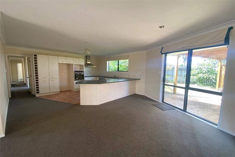 Photo of property in 46 Glenross Drive, Wattle Downs, Auckland, 2103