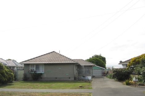 Photo of property in 23 Frensham Crescent, Woolston, Christchurch, 8062