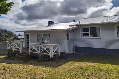 Photo of property in 14 Woodstock Road, Forrest Hill, Auckland, 0620