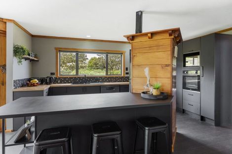 Photo of property in 20 Kiri Road, Te Kiri, Opunake, 4682