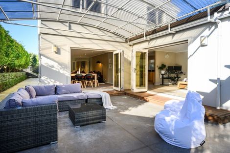 Photo of property in 6 Alan Street, Palmerston North, 4414