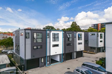 Photo of property in Fitzgerald Street, Glentunnel, 7673