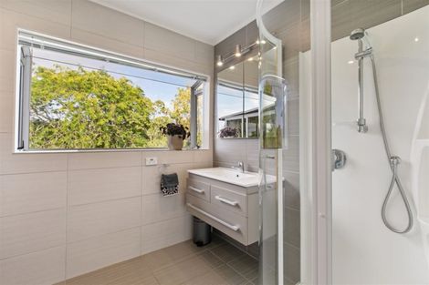 Photo of property in 48 Lynden Avenue, Hillcrest, Auckland, 0627