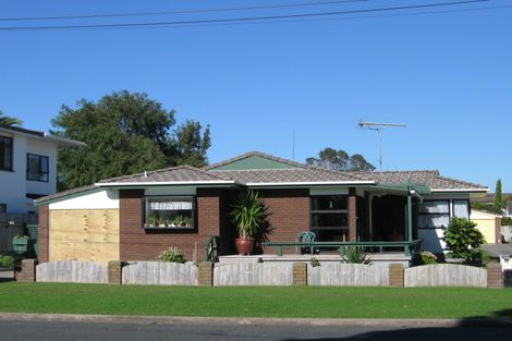 Photo of property in 1/4 Weiti Road, Orewa, 0931