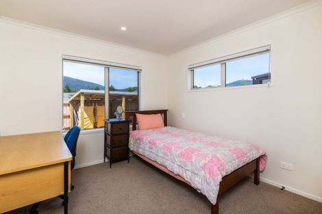 Photo of property in 12 Ngahana Place, Turangi, 3334