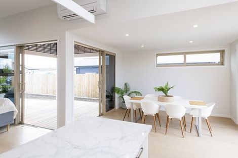 Photo of property in 23 Allan Avenue, Lytton West, 4071