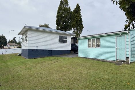 Photo of property in 20 Glendene Avenue, Glendene, Auckland, 0602