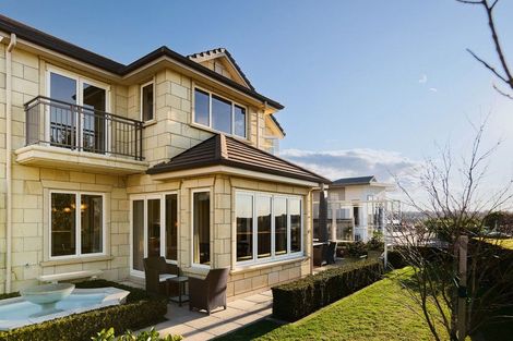 Photo of property in 1 Edgecumbe Road, Tauranga, 3110