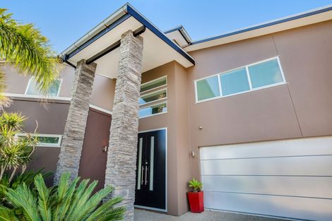 Photo of property in 28 Stranraer Crescent, Wattle Downs, Auckland, 2103