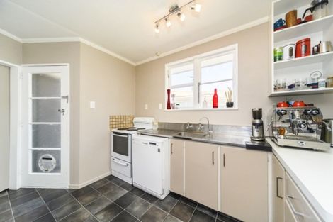 Photo of property in 138 Ruamahanga Crescent, Terrace End, Palmerston North, 4410