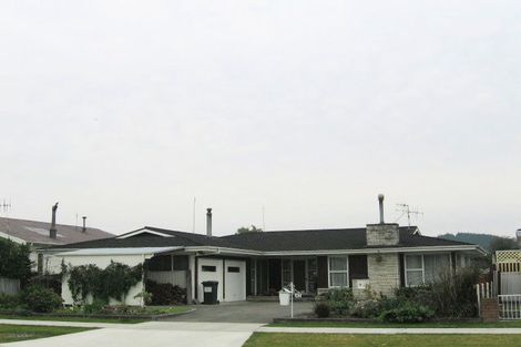 Photo of property in 42 Bowling Road, Greenmeadows, Napier, 4112