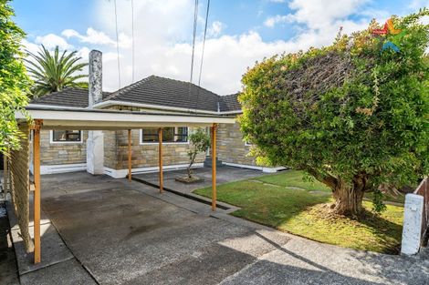 Photo of property in 21 Bledisloe Crescent, Wainuiomata, Lower Hutt, 5014