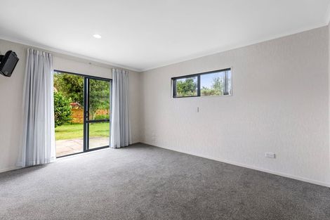 Photo of property in 27 Lysaght Place, Welcome Bay, Tauranga, 3112