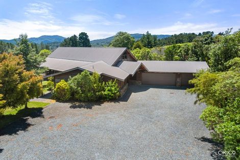 Photo of property in 14 Mount Marua Way, Timberlea, Upper Hutt, 5018