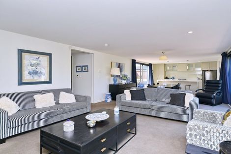 Photo of property in 102 Hills Road, Edgeware, Christchurch, 8013