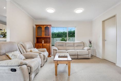 Photo of property in 31b Westglen Place, Ranui, Auckland, 0612