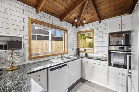 Photo of property in 132 Hinewa Road, Otumoetai, Tauranga, 3110