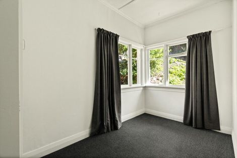 Photo of property in 35 Easther Crescent, Kew, Dunedin, 9012