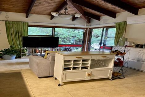 Photo of property in 20 Braemar Road, Castor Bay, Auckland, 0620