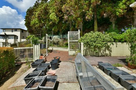 Photo of property in 236 Whangaparaoa Road, Red Beach, 0932